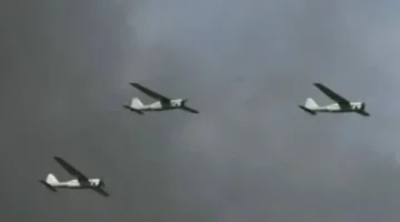 طائرات مسيرة مجهولة تقترب من قاعدة غواصات نووية فرنسية وتثير مخاوف أمنية 1